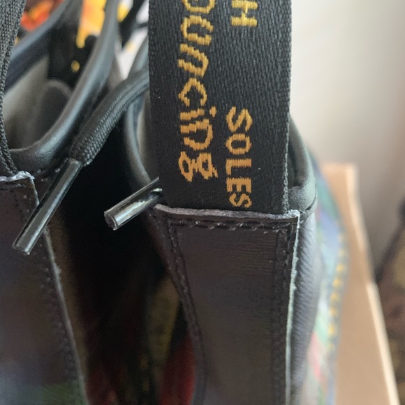 - Dr. Martens 1460 Tartan Red Stewart Plaid … - Picture 6 of 10